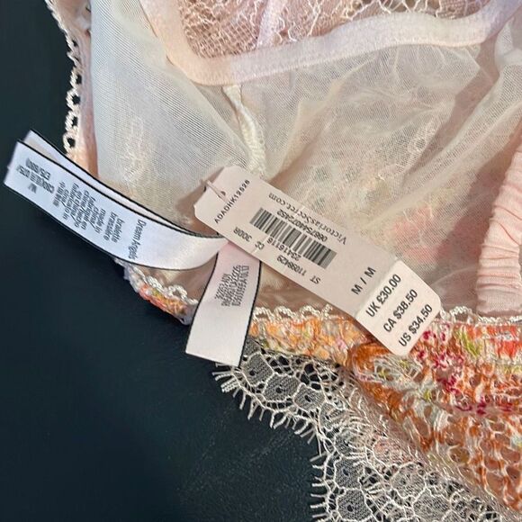 Victoria’s‎ Secret Lace Bralette. Size Medium. Pink Multi NWT - Picture 3 of 5